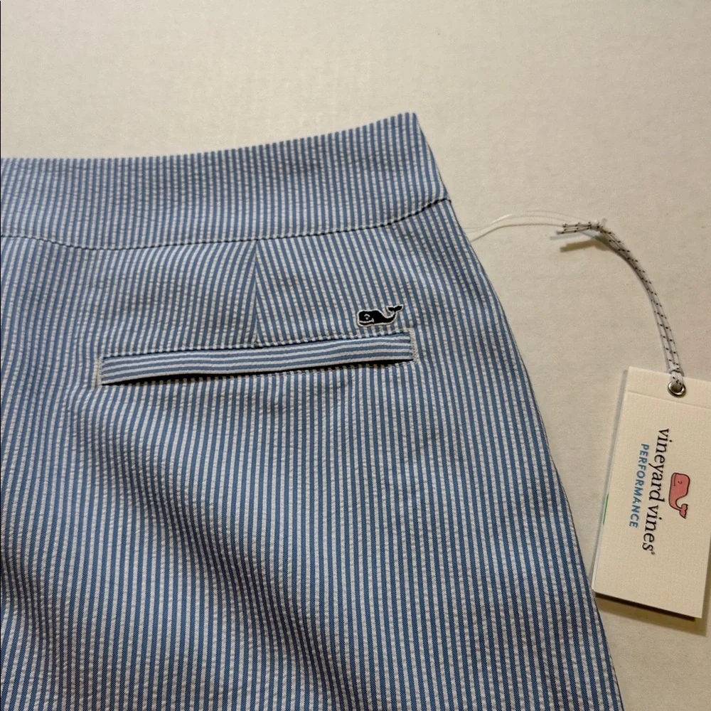 Vineyard Vines Seersucker Scalloped Performance Skort 17” - Picture 11 of 11